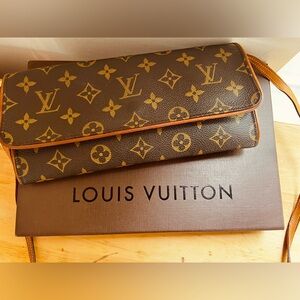 Louis Vuitton Twin Pochette